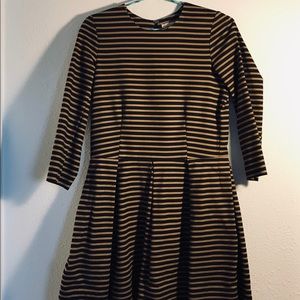 Gap fit and flare dress
